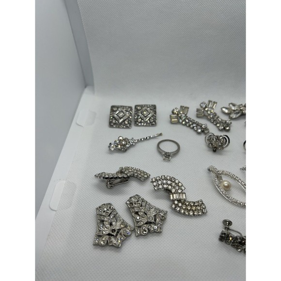 Vintage Clear Rhinestone Clip In, Screw back And Pierced Earrings , Collar Clip - Picture 7 of 9